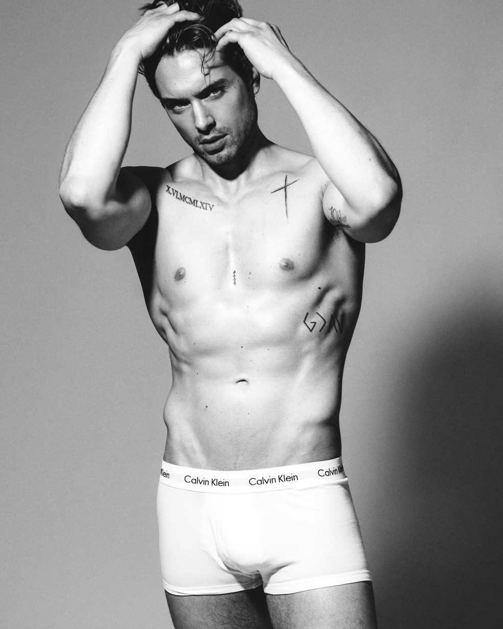Simon Fox – Model